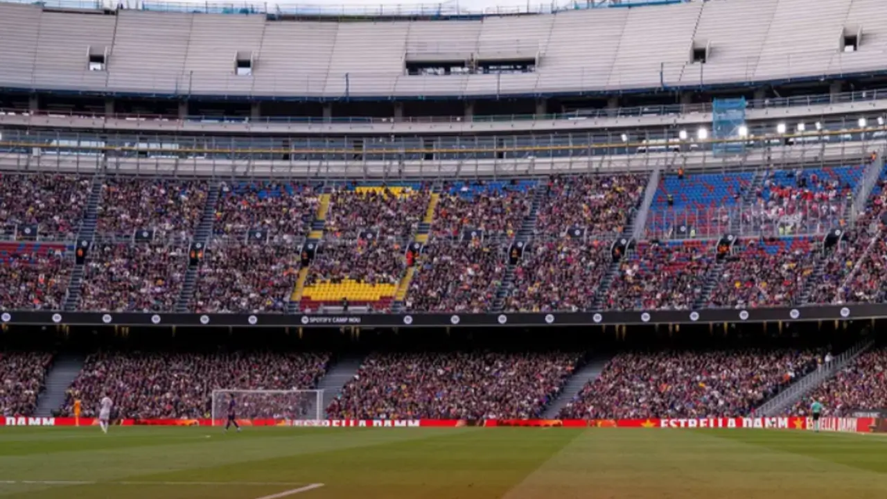 Suasana Stadion Camp Nou jelang laga Barcelona melawan Newcastle United di Liga Champions. Foto Barcelona