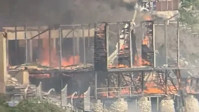 Paduppa Resort terbakar. Foto ist