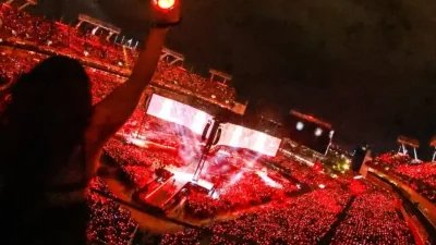 BTS Disambut Presiden Meksiko dan Ribuan Fans