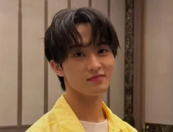 Mark Lee Jadi Sorotan Usai Muncul di New York