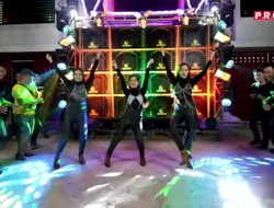 “Minggir-Minggir”, Trio Macan Gen Z Mau Lewat