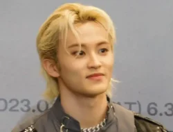 Mark Lee Dirikan Label Upper Room Usai Tinggalkan NCT