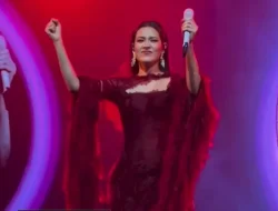 Raisa Ungkap Kerinduan pada Mendiang Ibu di Konser Love and Let Go