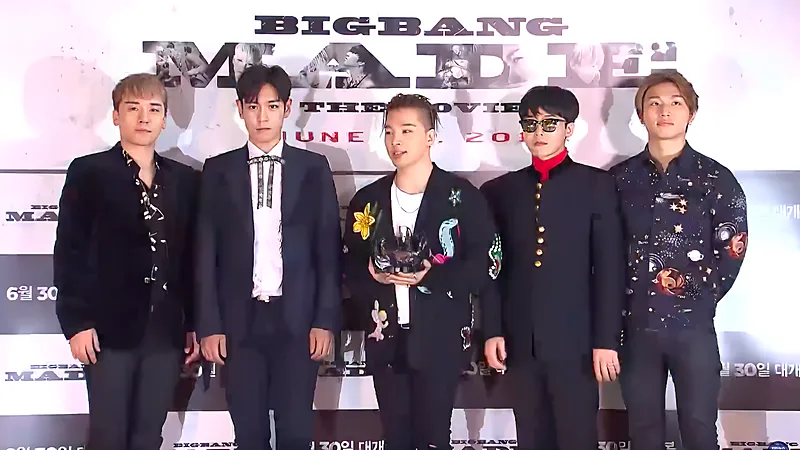 Lima personel BIGBANG pada konferensi pers film MADE tahun 2016