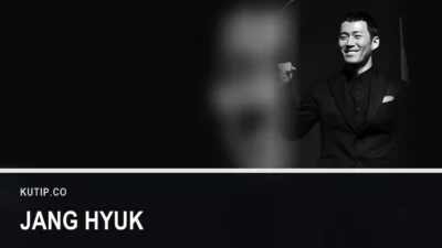 Aktor Jang Hyuk berjas hitam mengepalkan tangan di sebuah jumpa pers pada 2013, ditempatkan di sisi kanan bingkai dengan latar buram dari foto yang sama, dengan nama Jang Hyuk tertulis pada palang di bagian bawah gambar